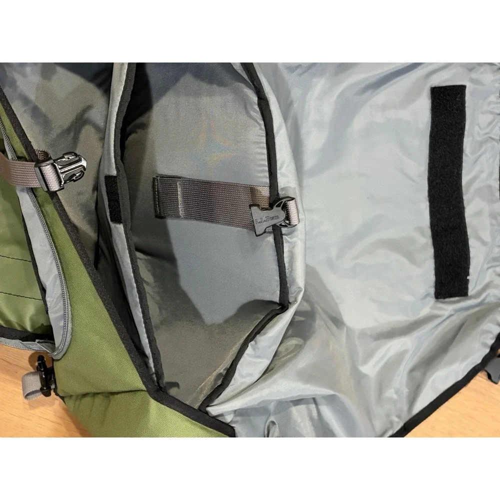 L.L. Bean bean messenger